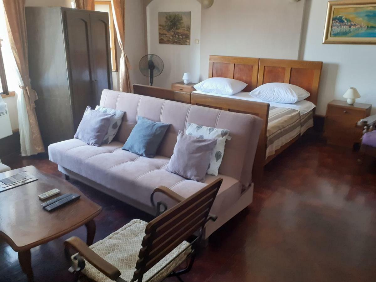 שיבניק Apartments Sekoko מראה חיצוני תמונה